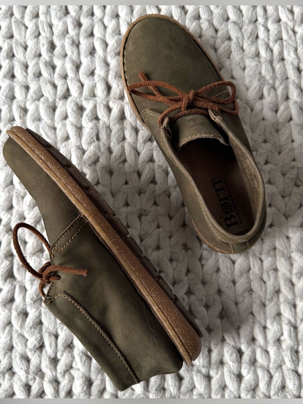 Born Nuala Chukka Boots Olive Green, size 8.5
